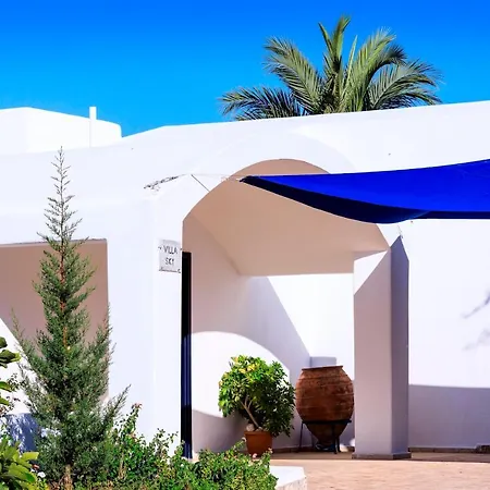 The White Collection - Sky Hotell 4*